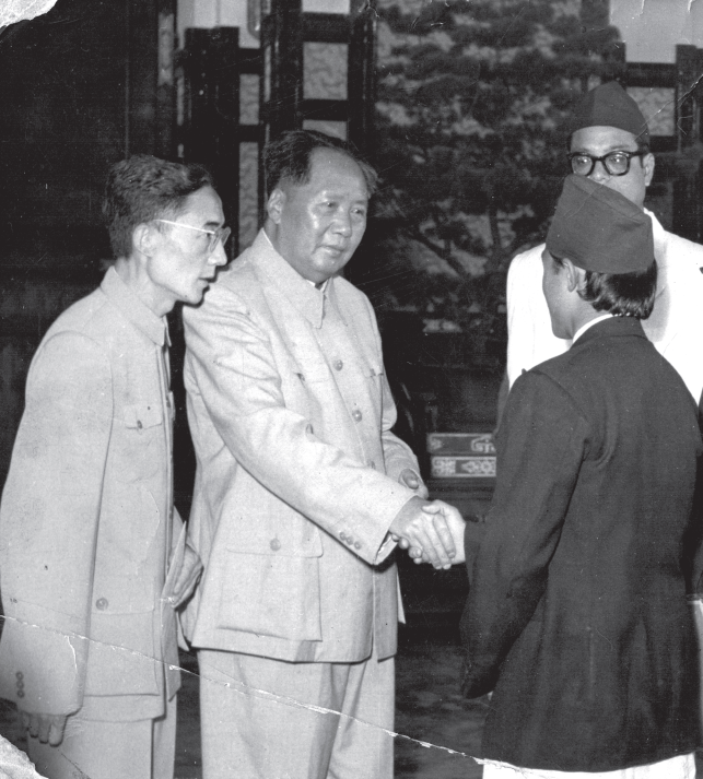 Former Chairperson of The Chinese Communist Party Mao
Tse-Tung with Bhairab Bahadur